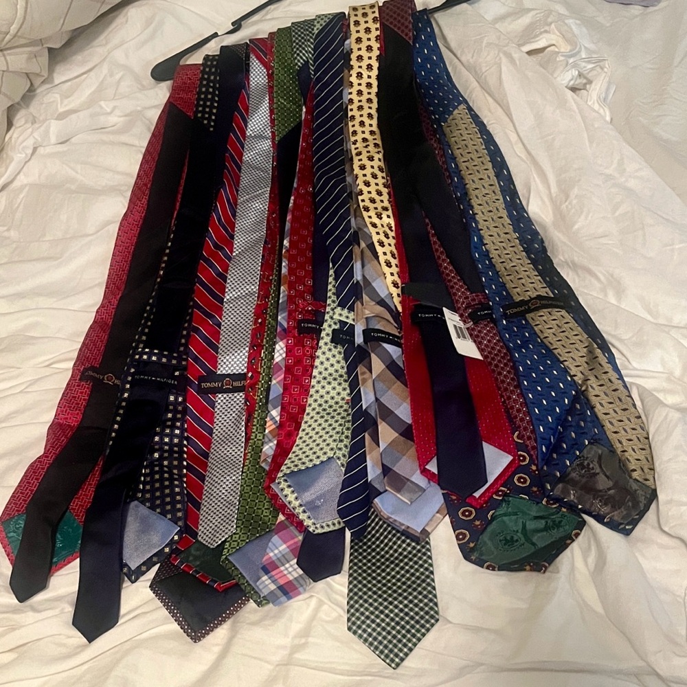 Tommy Hilfiger Men's Ties - Red, Blue, Green Collection
